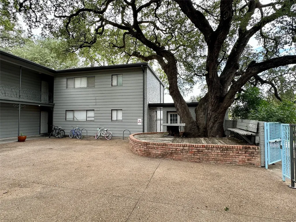 803 W 28th Street 106 Austin TX 78705