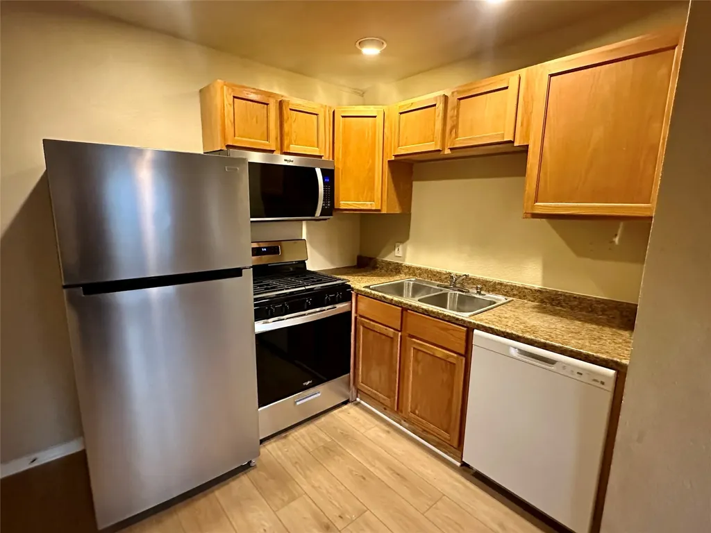 803 W 28th Street 106 Austin TX 78705