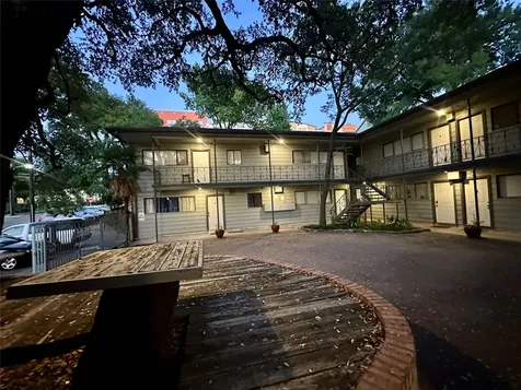 803 W 28th Street 106 Austin TX 78705