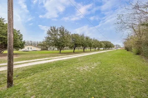 11910 Cedar Gully Road Beach City TX 77523