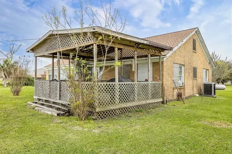 11910 Cedar Gully Road Beach City TX 77523