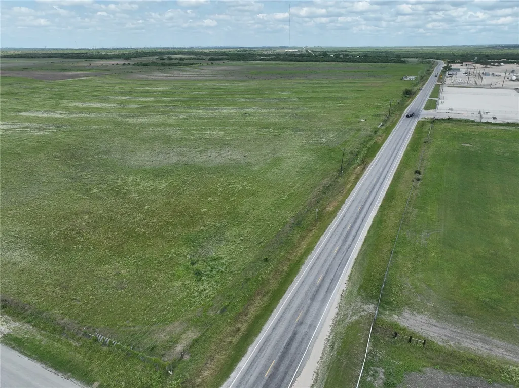 Trail 3 Fm 882 Road Kenedy TX 78119