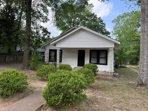 2812 Angier Road Huntsville TX 77340