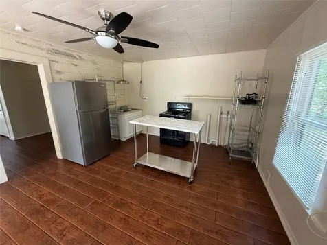 2812 Angier Road Huntsville TX 77340