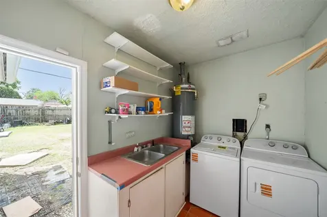 7303 Long Point Road Houston TX 77055