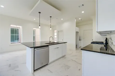 2922 El Fenice Lane Houston TX 77057
