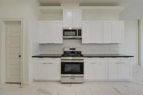 2922 El Fenice Lane Houston TX 77057