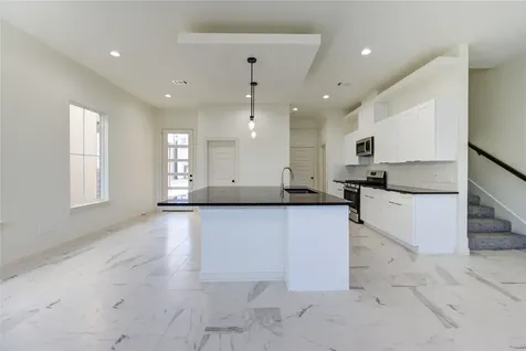 2922 El Fenice Lane Houston TX 77057