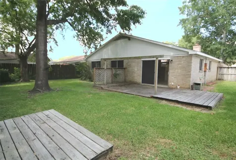 1106 Ravenscourt Drive Sugar Land TX 77498