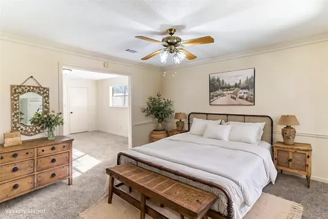 102 Paradise Valley Drive West Columbia TX 77486