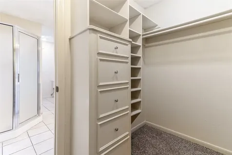 102 Paradise Valley Drive West Columbia TX 77486