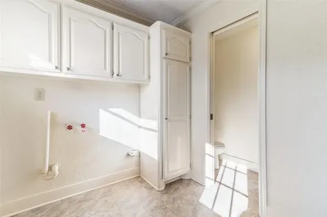 102 Paradise Valley Drive West Columbia TX 77486