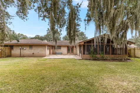 102 Paradise Valley Drive West Columbia TX 77486