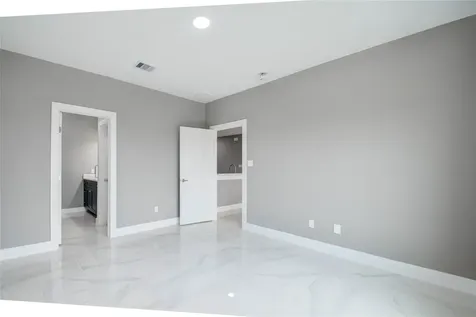 1764 Road 5722 Cleveland TX 77327