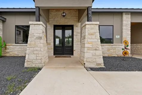 1463 Mountain Valley Drive Concan TX 78838