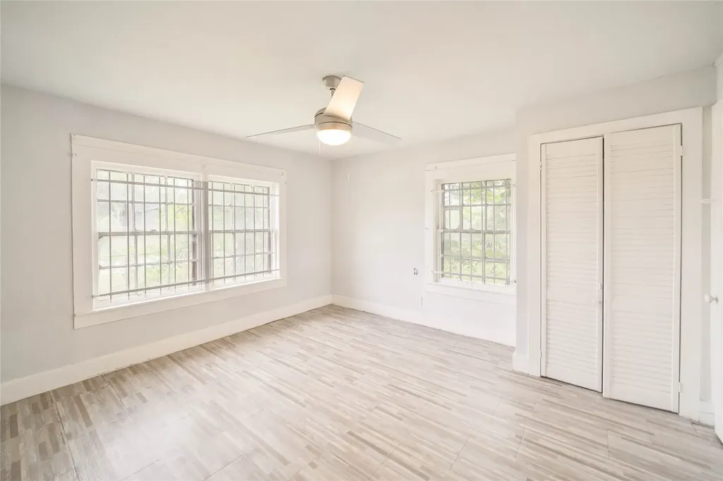 5101 Crane Street Street 2 Houston TX 77026