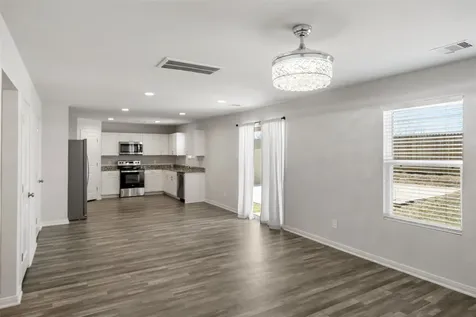 412 Del Monte Drive Huntsville TX 77320