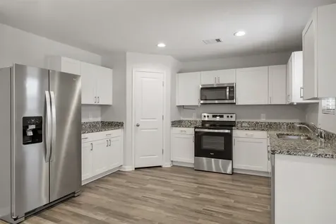 412 Del Monte Drive Huntsville TX 77320