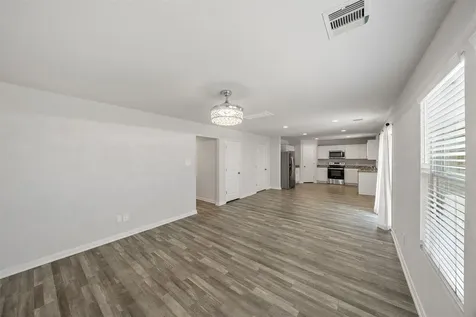412 Del Monte Drive Huntsville TX 77320