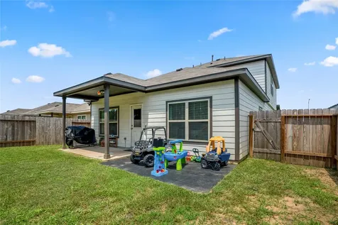 210 Bellewood Manor Drive Magnolia TX 77354