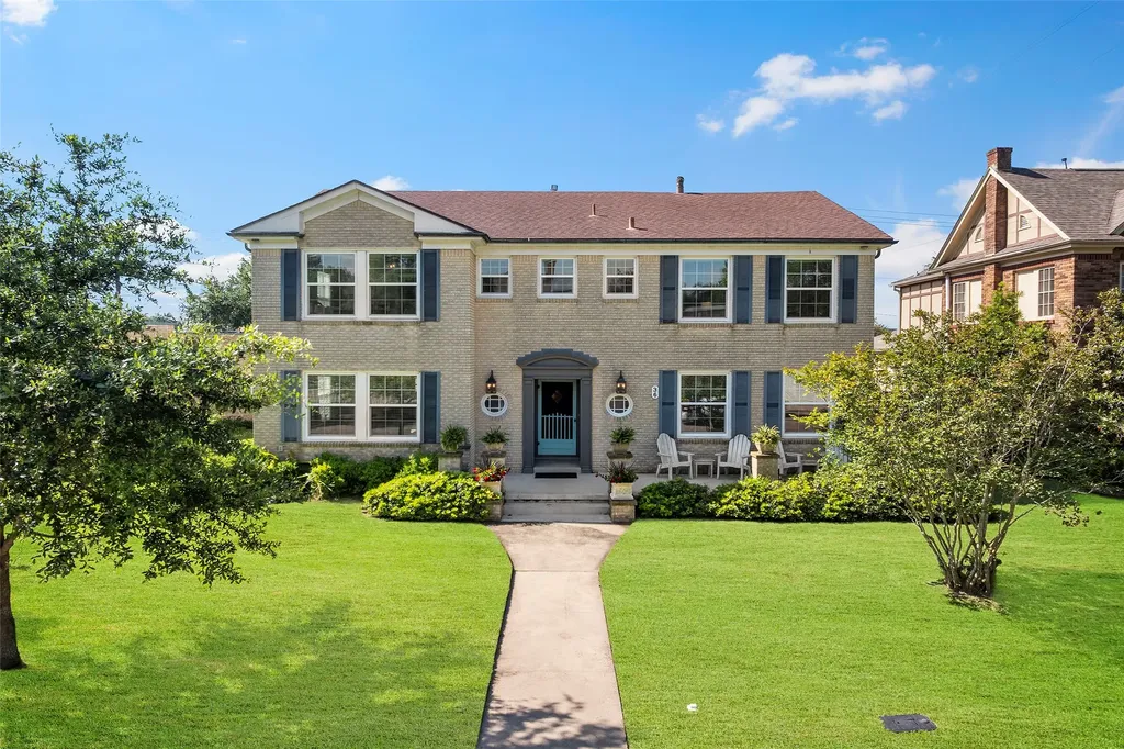 36 Cedar Lawn Circle Galveston TX 77551