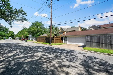 36 Cedar Lawn Circle Galveston TX 77551