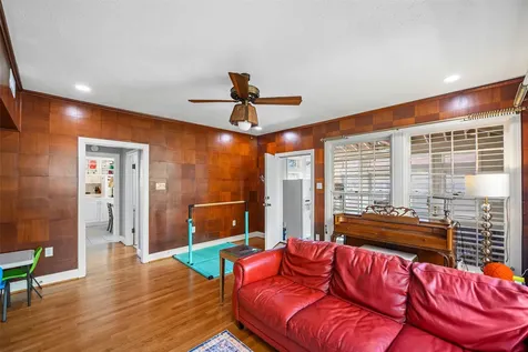 36 Cedar Lawn Circle Galveston TX 77551
