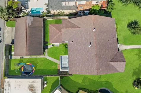 36 Cedar Lawn Circle Galveston TX 77551