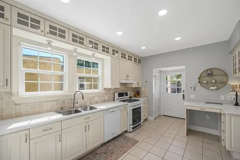 36 Cedar Lawn Circle Galveston TX 77551