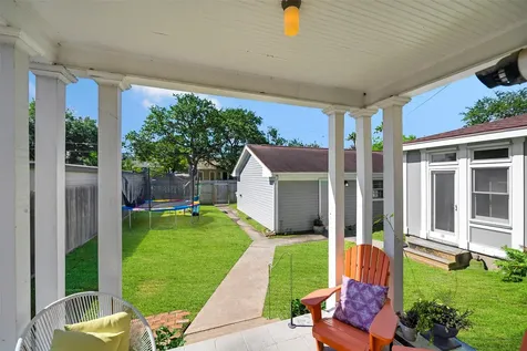 36 Cedar Lawn Circle Galveston TX 77551