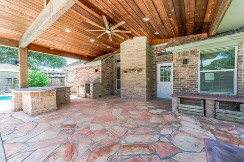 69 Briar Oak Court Alvin TX 77511