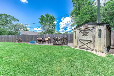 69 Briar Oak Court Alvin TX 77511