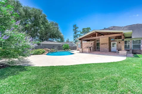 69 Briar Oak Court Alvin TX 77511