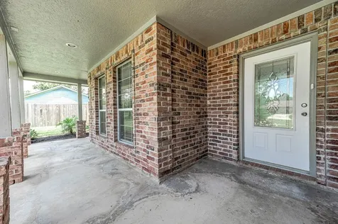 69 Briar Oak Court Alvin TX 77511