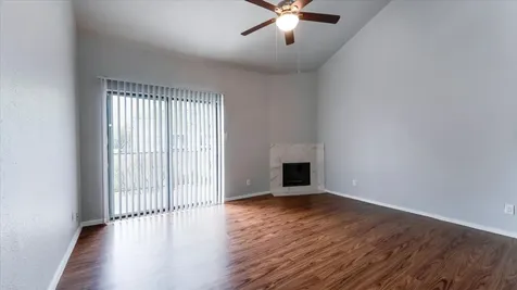 10811 Richmond Avenue Avenue 101 Houston TX 77042