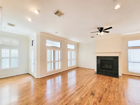 604 Reinerman Street Houston TX 77007