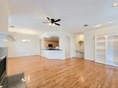 604 Reinerman Street Houston TX 77007