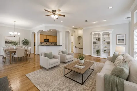604 Reinerman Street Houston TX 77007