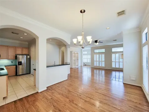 604 Reinerman Street Houston TX 77007