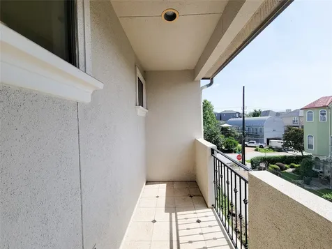 604 Reinerman Street Houston TX 77007