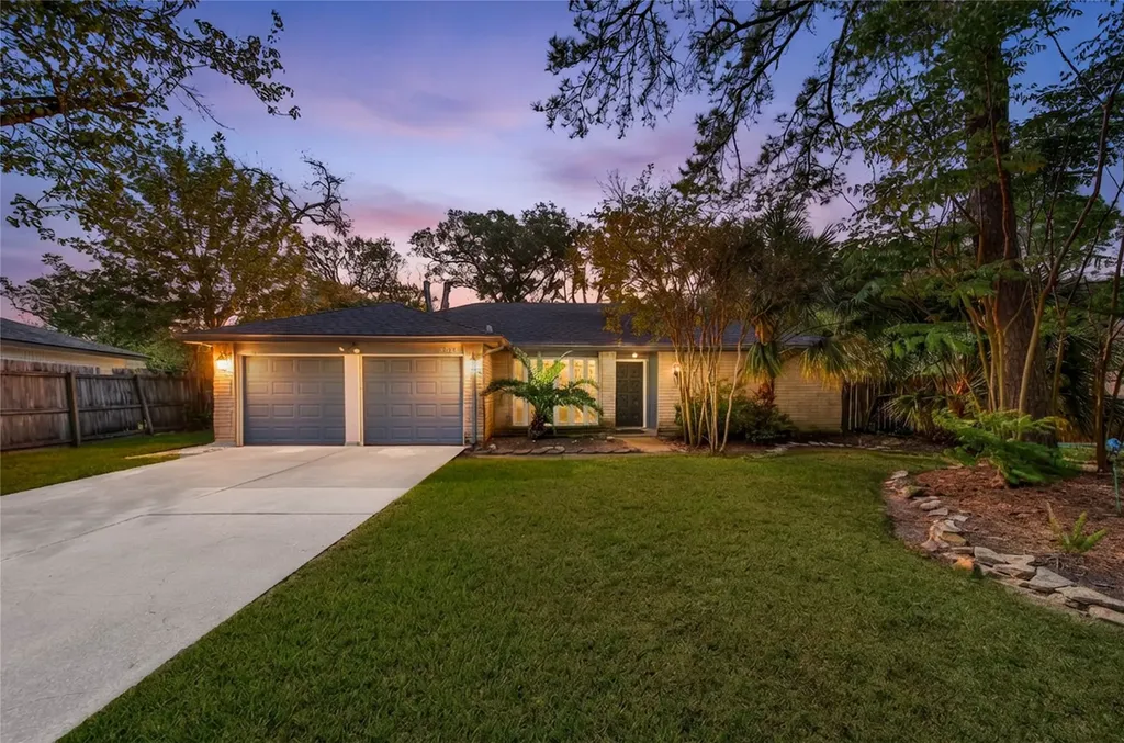 2006 Mermaid Lane Houston TX 77062