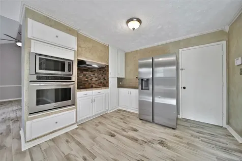 2006 Mermaid Lane Houston TX 77062