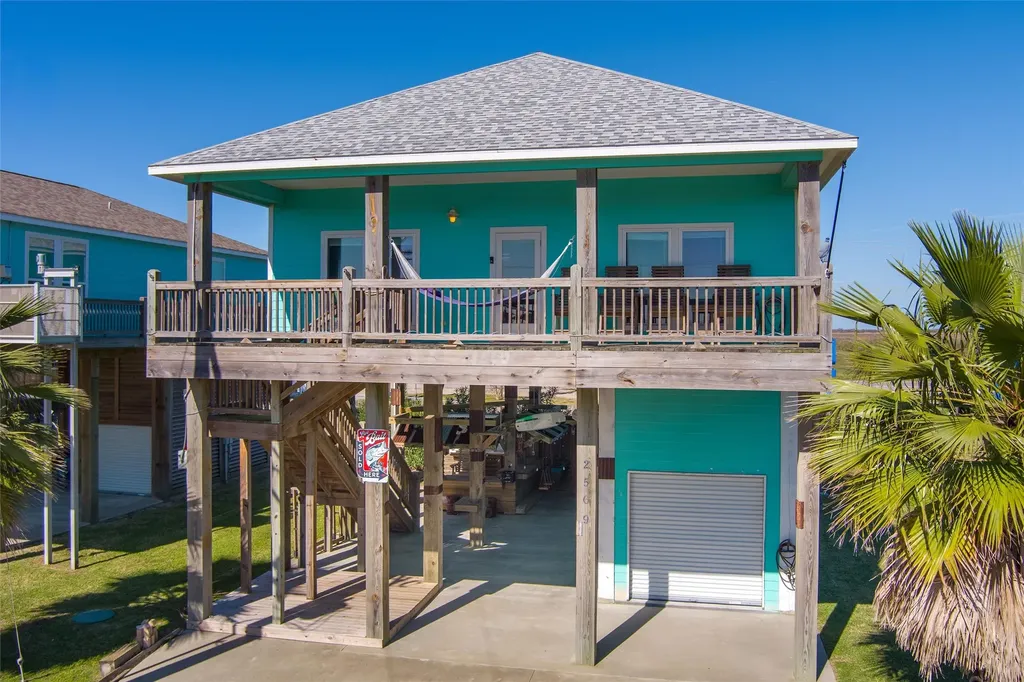 2569 Palm Drive Crystal Beach TX 77650