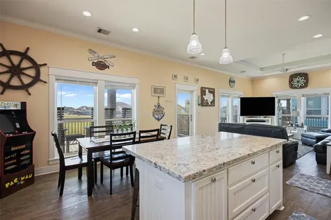 2569 Palm Drive Crystal Beach TX 77650