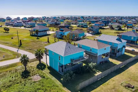 2569 Palm Drive Crystal Beach TX 77650