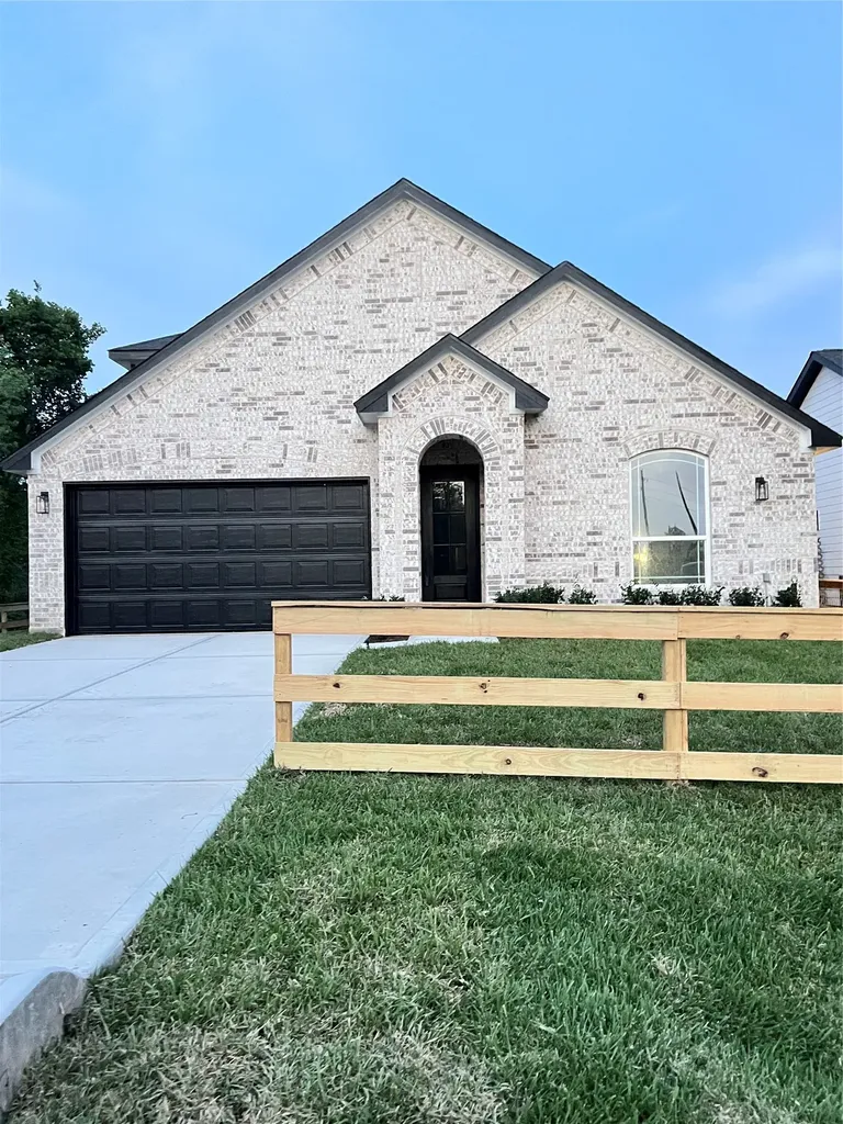 12911 Green Valley Rosharon TX 77583