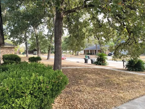 7211 Deep Forest Drive Houston TX 77088