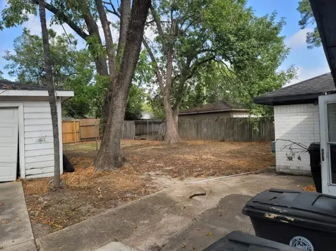 7211 Deep Forest Drive Houston TX 77088