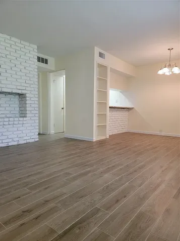 2101 Fountain View Drive 27 Houston TX 77057