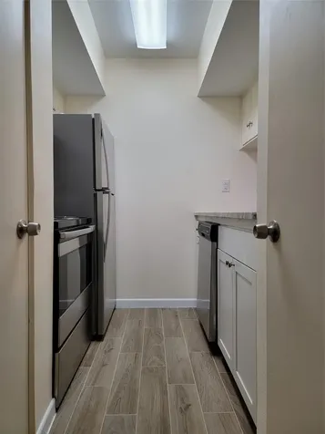 2101 Fountain View Drive 27 Houston TX 77057